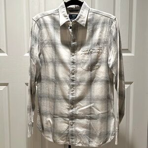 1901 Men’s Trim Fit, White/Gray Plaid, Button Down Flannel Shirt.